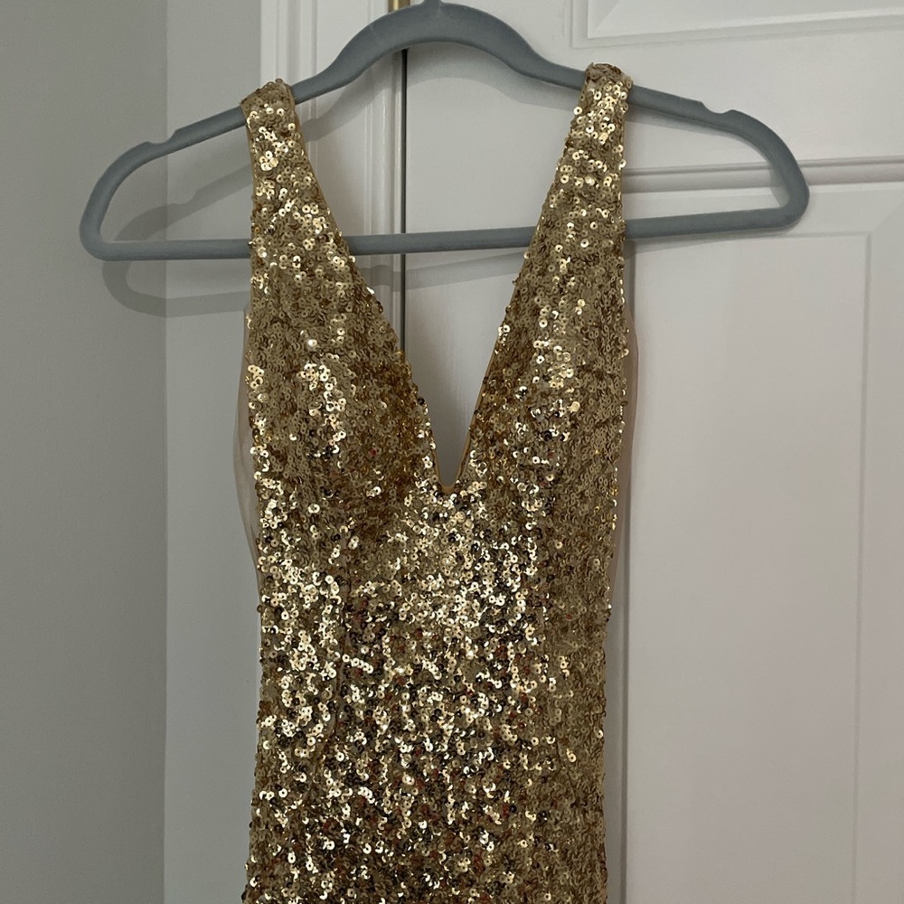 Stunning gold sequins Jovani prom dress size 00 - Picture 4 of 6